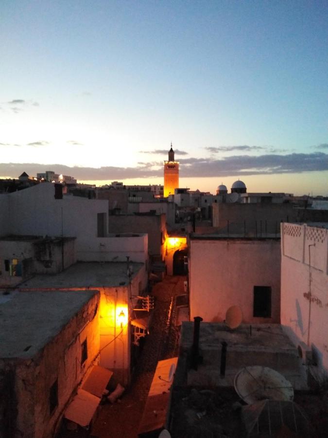 Comfortable Apartment Near Central Tunis With Terrace Exteriör bild